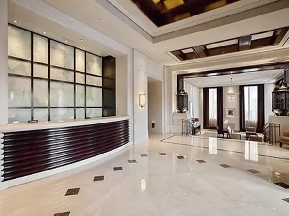 240 Riverside Boulevard image 8 of 12