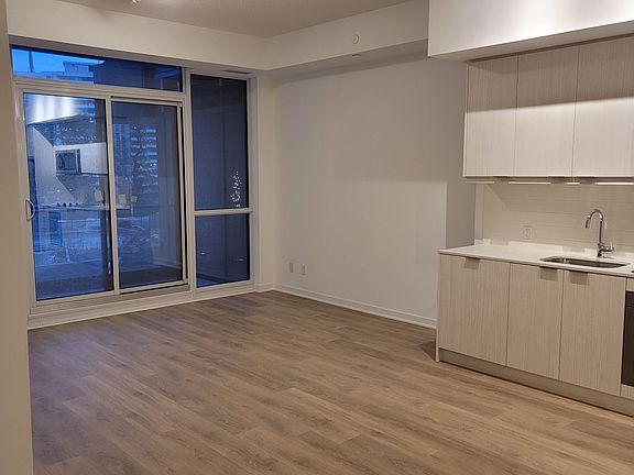 3rd image of 38 Forest Manor Rd #212