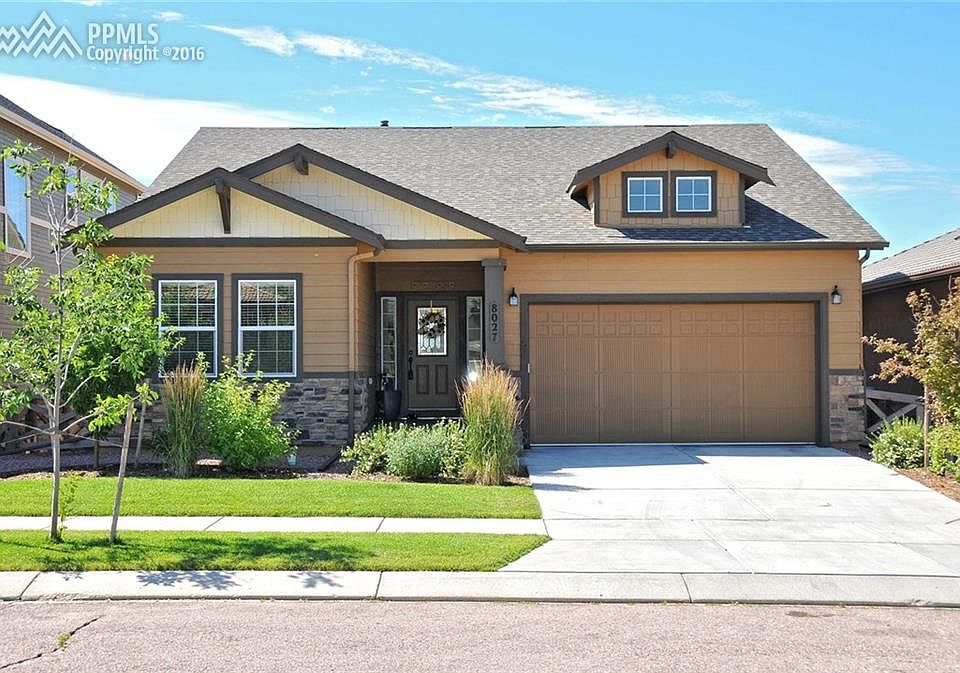 FRONT VIEW OF THE HOME