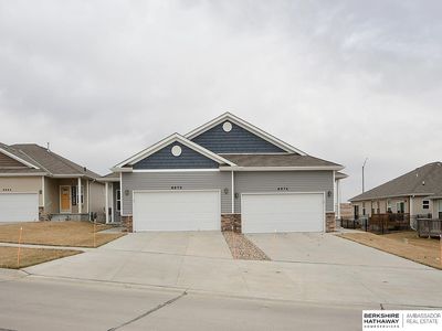 8674 Regent Dr, Lincoln, NE, 68507