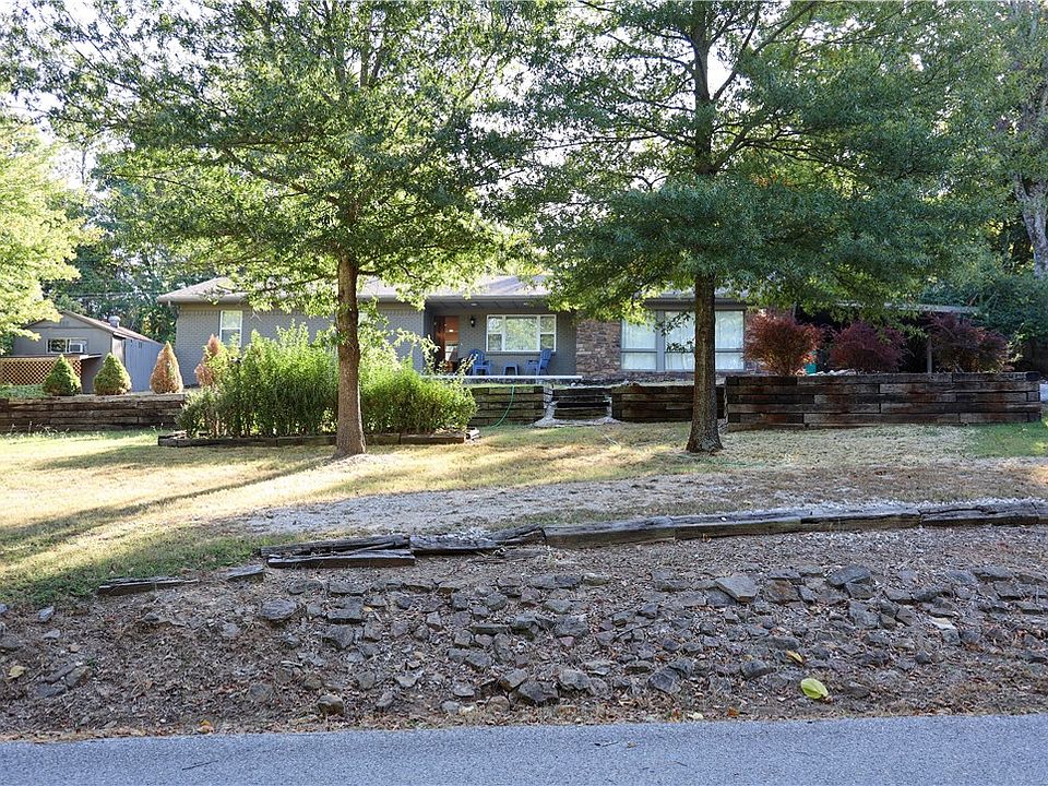 1st image of 6 N Redbud Ave