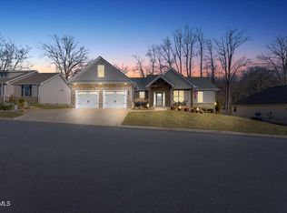 1527 Meadow Creek Ln, Jonesborough, TN 37659