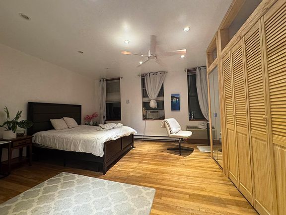 5th image of 166 E 88th St #4C