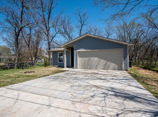 1120 Chinner St, Bonham, TX 75418