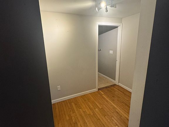 5th image of 88 Bayne St #1