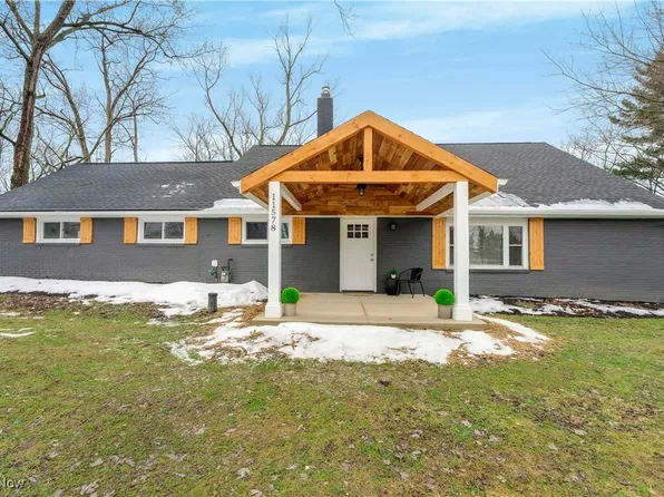 11578 E Hill Dr, Chesterland, OH 44026