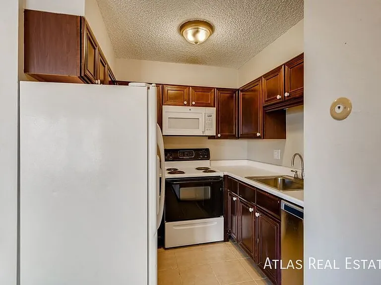 498 W Powers Ave #202 — Photo 5