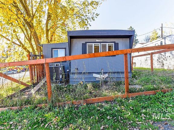 2nd image of 730 Ponderosa Dr #7