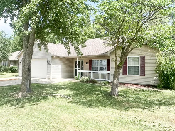 4702 Fenimore Dr, Columbia, MO 65202
