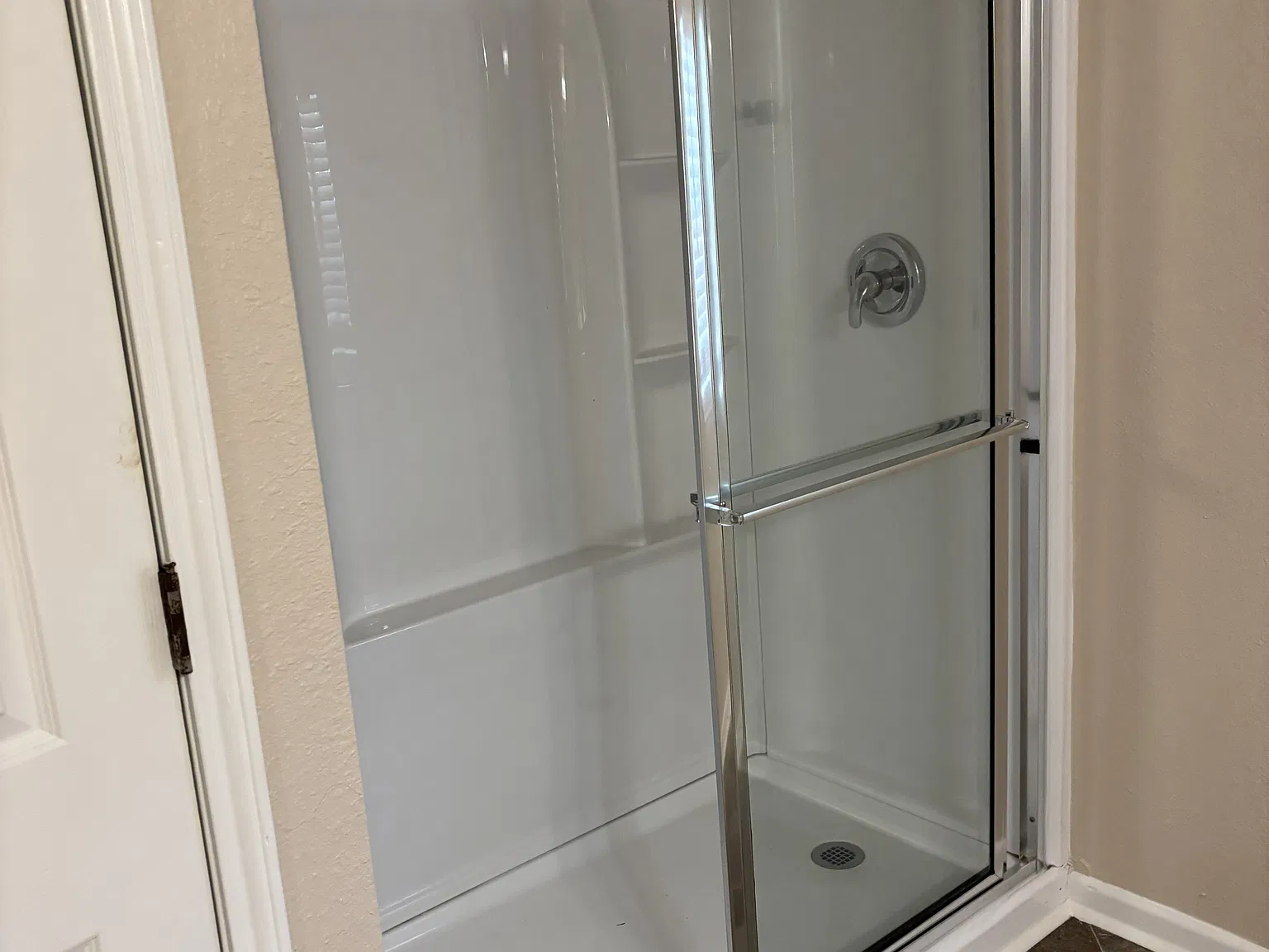4 bed, 1266 sqft, $1,800 — Photo 3