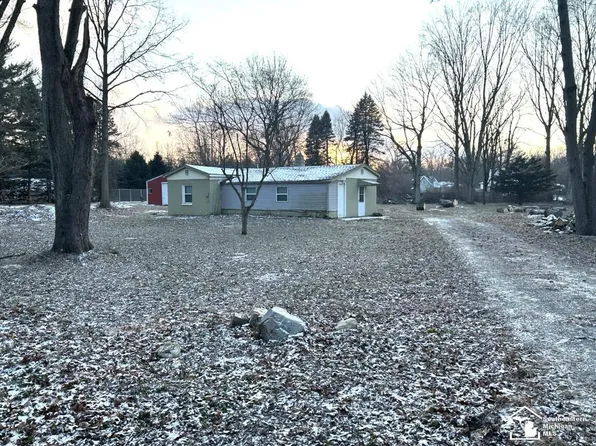 6369 Pelton Ln, Ottawa Lake, MI 49267