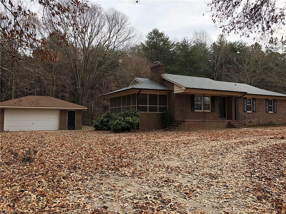 2nd image of 3920 Braddock Rd