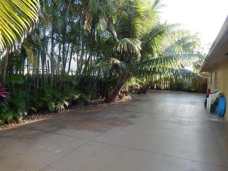 2nd image of 11450 SW 28th St