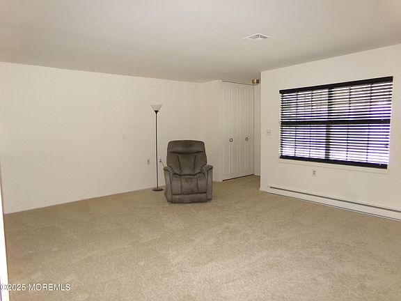 5th image of 53E Cambridge Court
