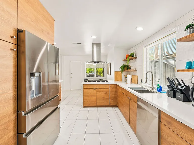 3888 Fremontia Dr — Photo 4