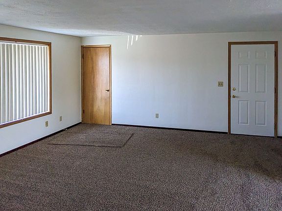5th image of 3045-3065 Madison St NE #3055