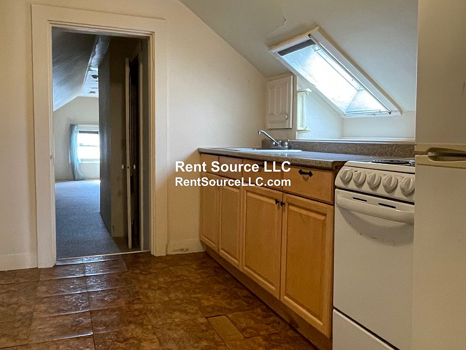 1st image of 104 W Emerson St #6