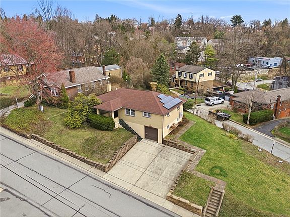 3rd image of 200 Avenue F
