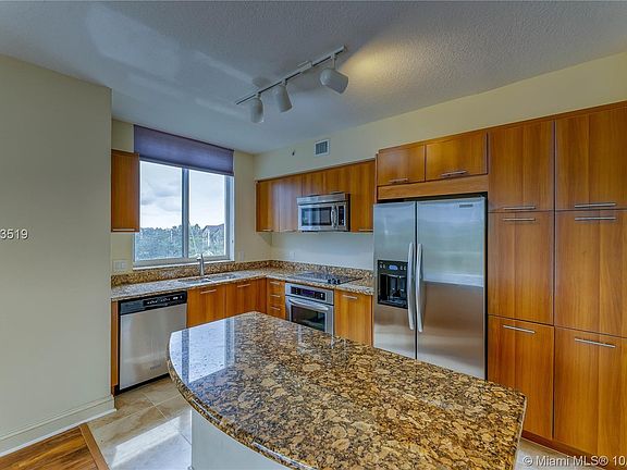 5th image of 510 NW 84th Ave APT 423