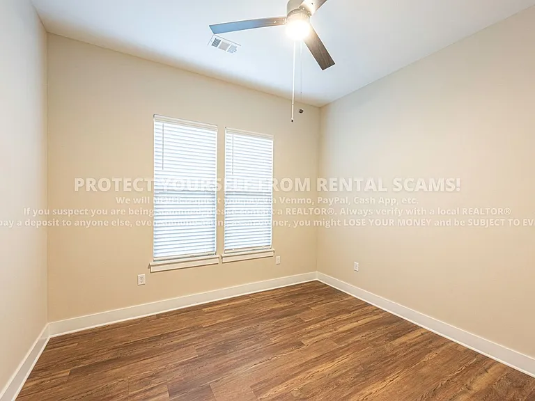 886 S Hill Ave #101 — Photo 10