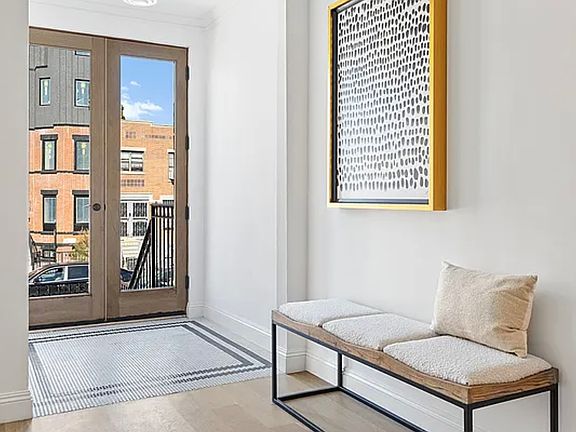 5th image of 516 Lexington Ave #1