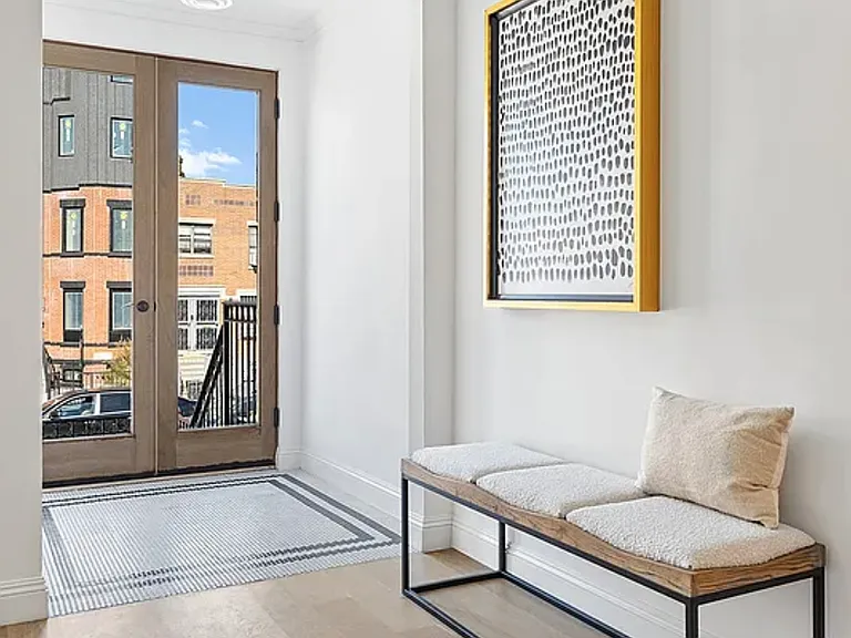 516 Lexington Ave #1 — Photo 5