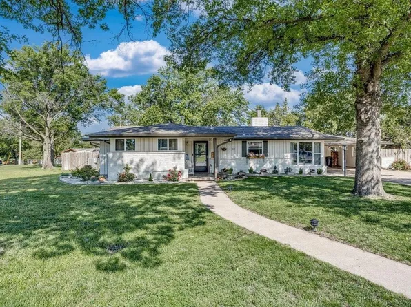 504 N High Dr, Wellington, KS 67152