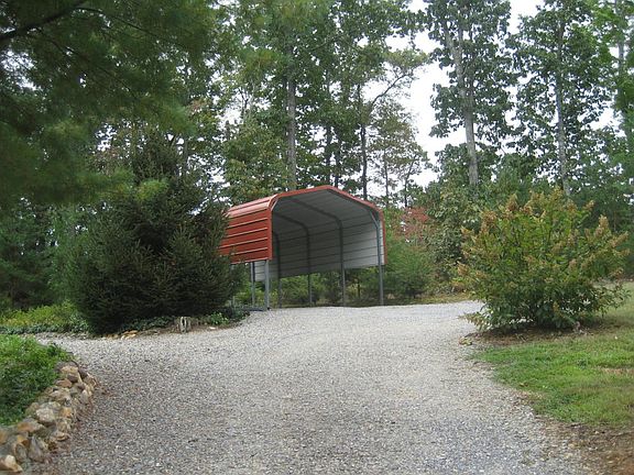 4th image of 1320 Russell Dr