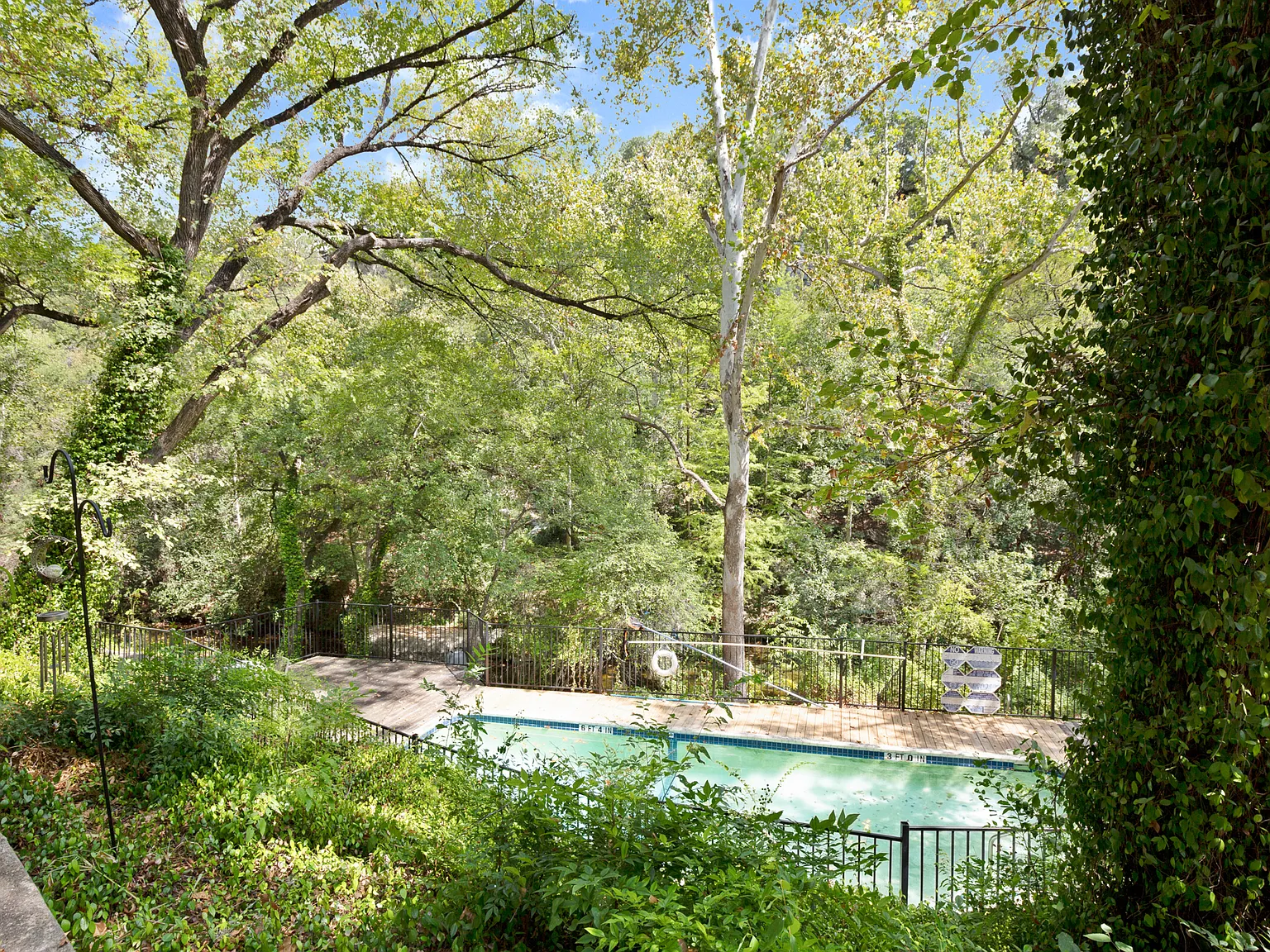 1801 Westlake Dr Apartments — Photo 2