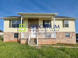 1023 Historic Hills Dr, Dandridge, TN 37725