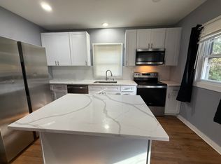 72 New Hanover Ave, Meriden, CT 06451