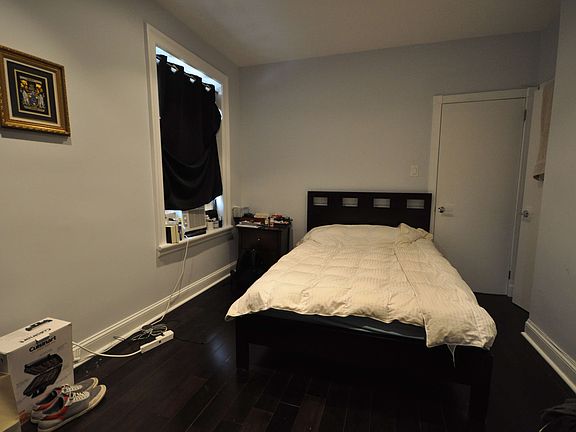 5th image of 176 E 3rd St APT 6B