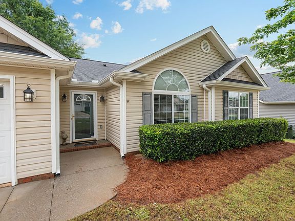 3rd image of 110 Feldspar Ln