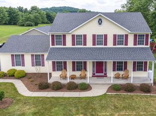 5270 Limeport Rd, Emmaus, PA 18049