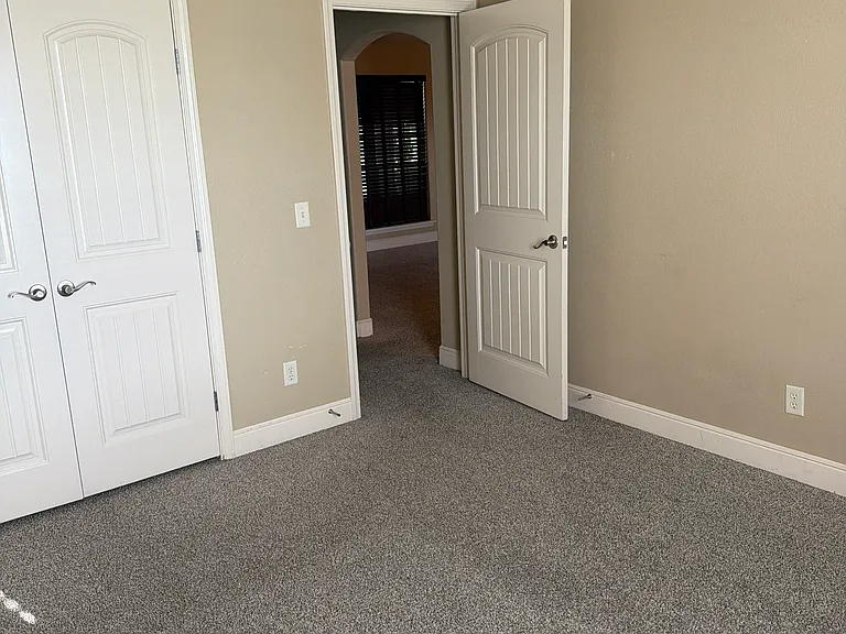 4523 Willow St — Photo 15