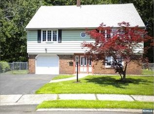 20 Seiler Ct, Little Ferry, NJ 07643