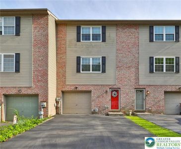 30 Cody Way, Whitehall, PA, 18052