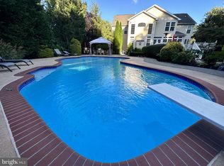 3 Bridgewater Way, Farmingdale, NJ 07727