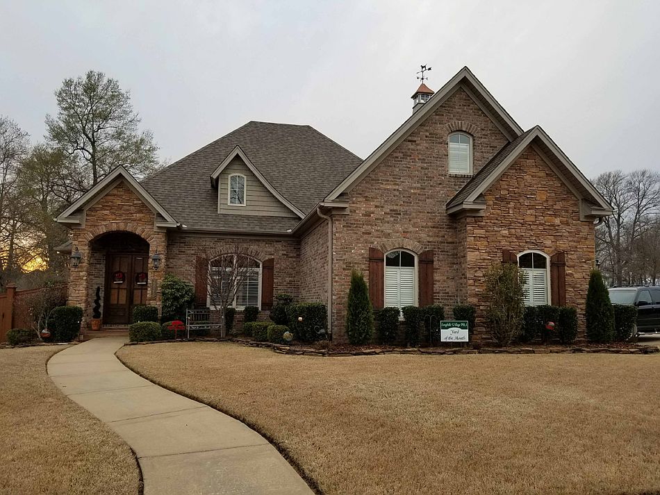 1st image of 2825 Pinehurst Dr