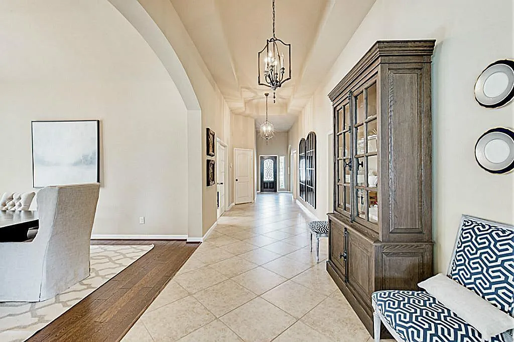 4 bed, 3.0 bath, 2968 sqft, $3,100 — Photo 4