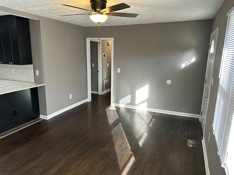 1545 Gaylor Dr SE — Photo 8