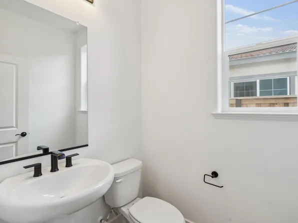 373 E Gobind Blvd, Mountain House, CA 95391