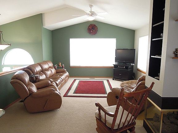 3rd image of 16405 E Eastland Ct