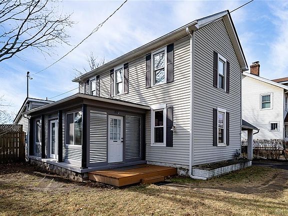 3rd image of 810 Bellaire Ave