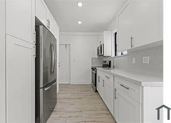 14430 NE 5th Pl #3 — Photo 9