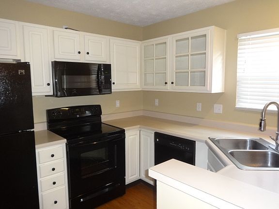 5th image of 2236 Polo Park Dr