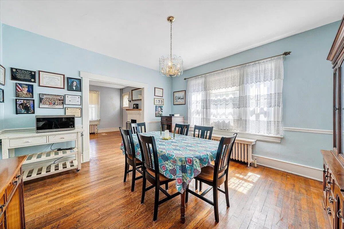 3 bed, 1.5 bath, 1785 sqft, $1,995 — Photo 4