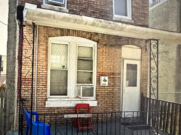 2668 Deacon St, Philadelphia, PA 19129
