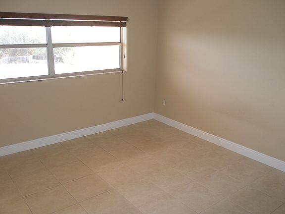 3rd image of 9375 Fontainebleau Blvd APT L316