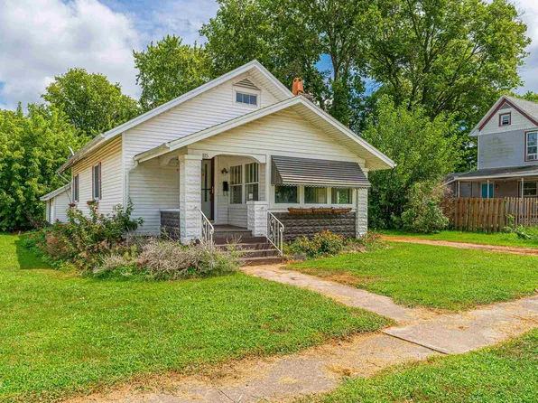 115 S Logan St, Mason City, IL 62664